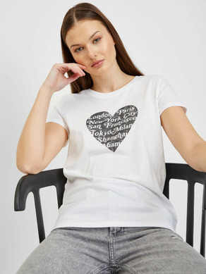 GAP Love T-shirt